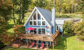 Wispering Waters Five-Bedroom Holiday Home